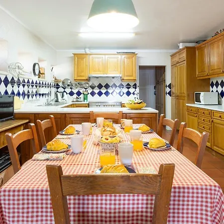 Villa In Pool Nice Place Colares