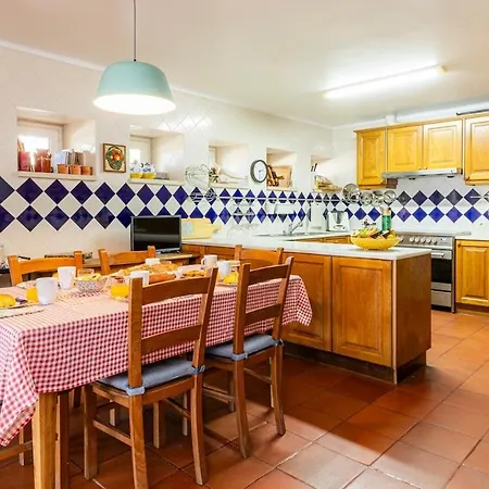 Villa In Pool Nice Place Colares
